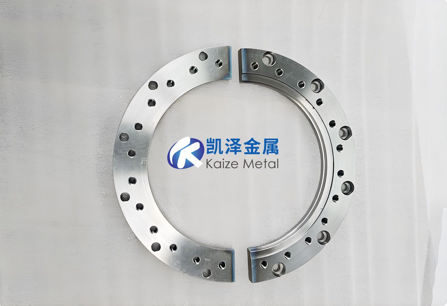 鈦合金超精密破壁戰(zhàn):AI熱變形補(bǔ)償攻克±0.003mm,光刻機(jī)振動穩(wěn)至0.15nm